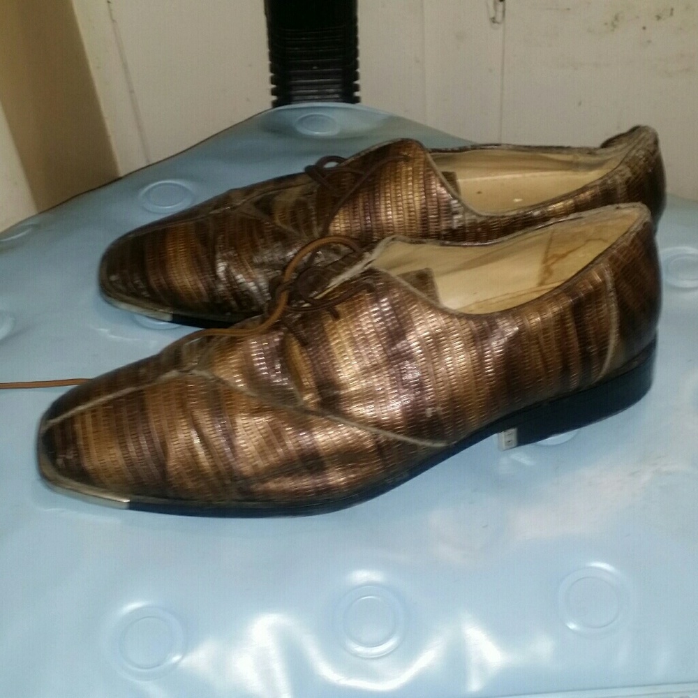 Shoes - Picture 2 of 4